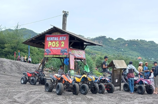 Motor ATV Pantai Parangtritis