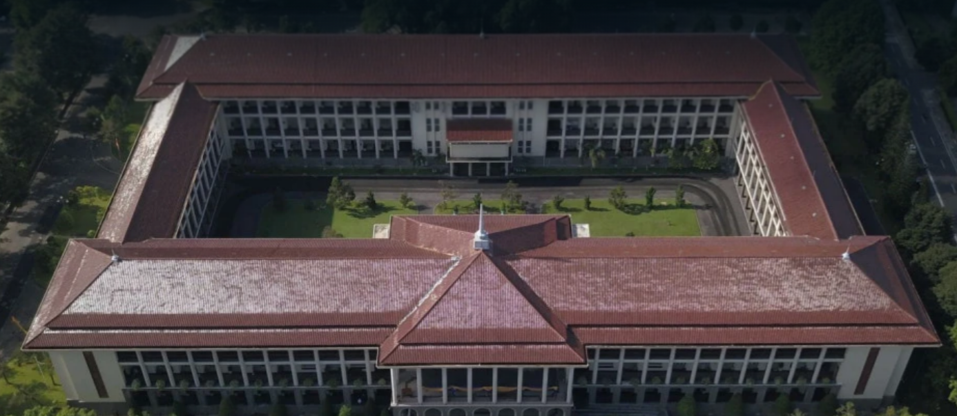 5 Universitas Negeri Terbaik dan Hits di Yogyakarta