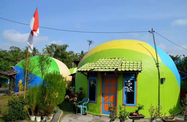 Desa Wisata Rumah Domes Teletubbies