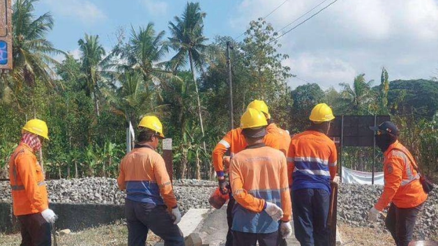 PT KAI Tutup Pelintasan Tanpa Pintu di Sedayu Bantul