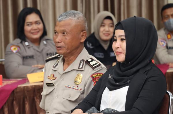 Mbah Panut Polisi Berambut Putih Ikut Sidang Nikah di Polres Bantul