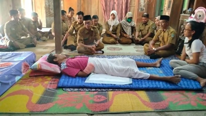 Ratno warga Semin, Gunungkidul tersengat listrik hingga kedua tangannya diamputasi. (foto: istimewa)