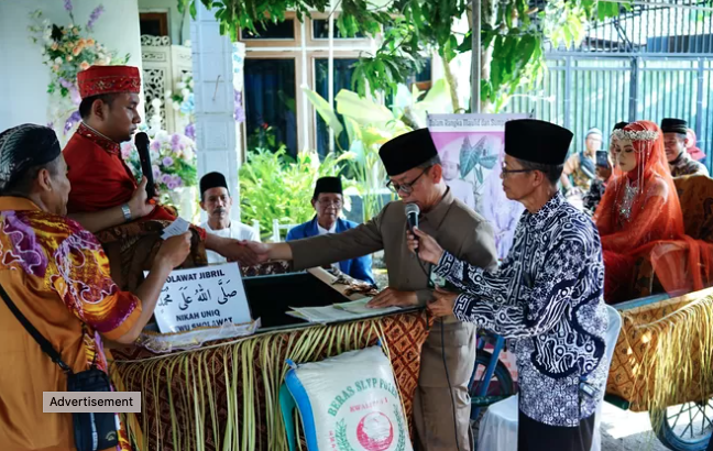 Dua Pasang Asal Bantul ini Menikah dengan Mahar Sholawat Nabi