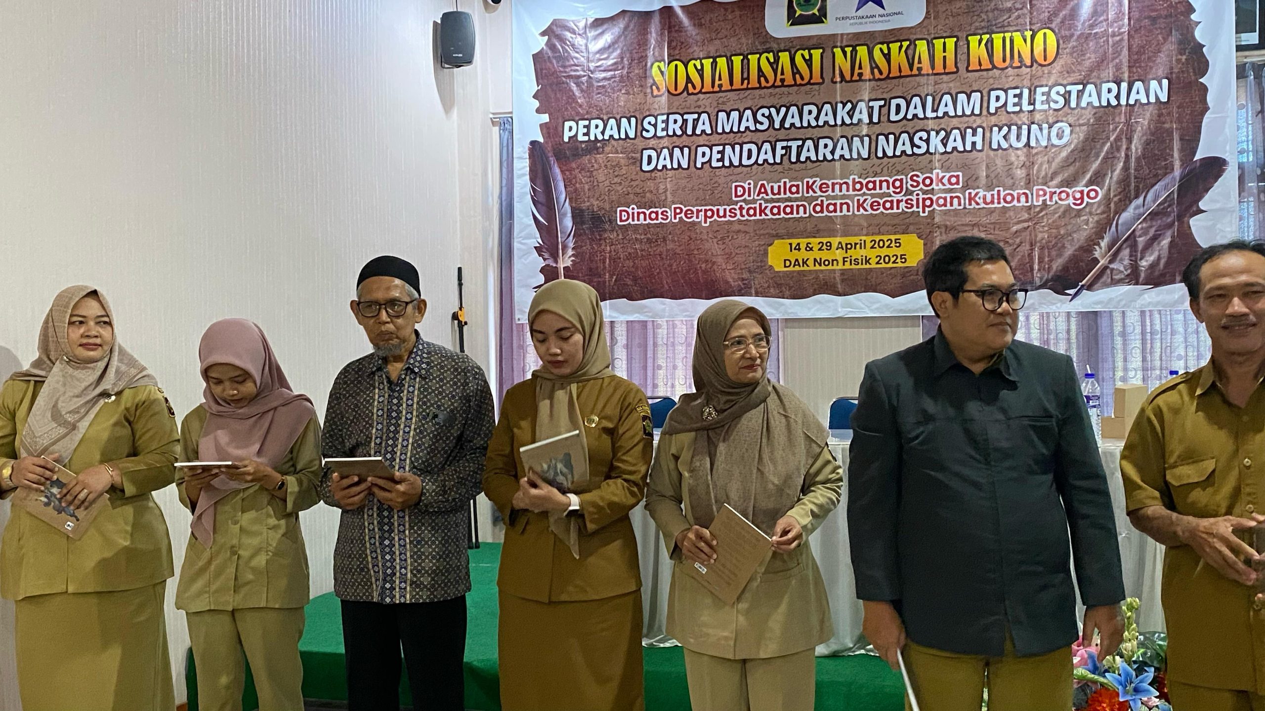 Pendataan Naskah Kuno (source: Kabupaten Kulonprogo)