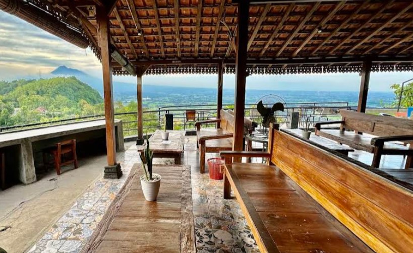 7 Cafe Hidden Game di Jogja Terbaik Lengkap dengan Lokasi dan Harganya! 2 Watu Langit Jogja Coffee and Resto