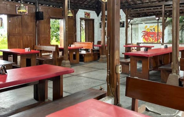 7 Tempat Makan Seafood Enak dan Murah di Jogja Lengkap dengan Harga dan Lokasinya! 2 Seafood Pak Pur