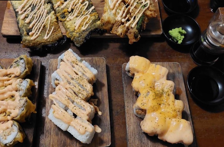 7 Tempat Makan Sushi di Jogja yang Enak dan Terjangkau: Lengkap dengan Lokasi dan Harganya! 4 Hakosuka Sushi
