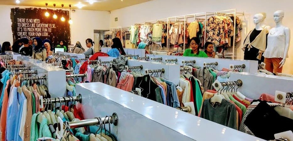 Outfit 20 Ribuan di Jogja: Life Hack Stylish Tanpa Bikin Kantong Menangis 2 327279925 913766326304465 7571396940119015199 n