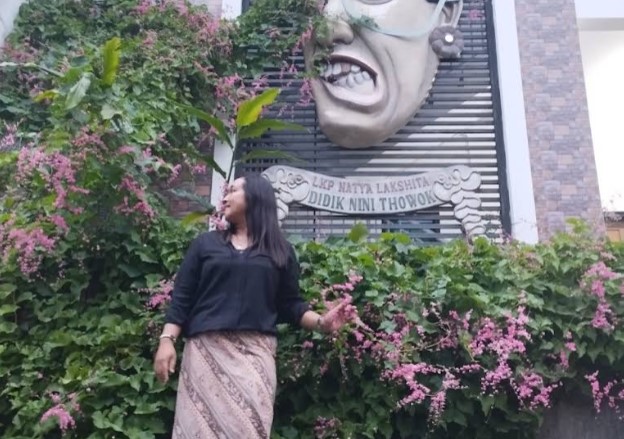7 Daftar Sanggar Tari Terbaik di jogja Berikut Lokasi dan Harganya! 5 Didik Nini Thowok Entertainment / Natya Lakshita Dance School