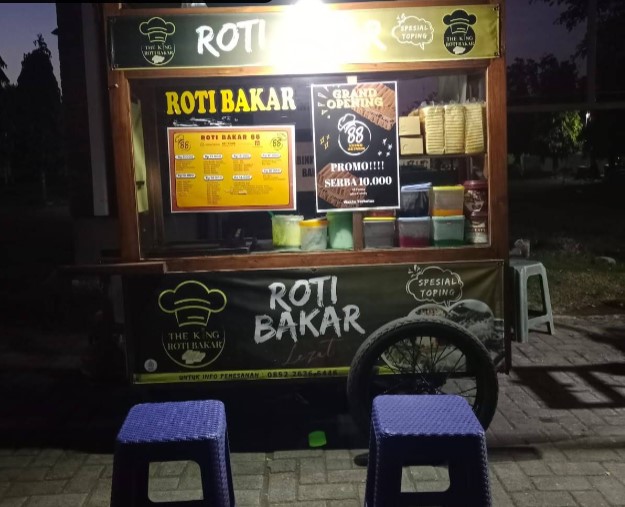 9 Tempat Oleh-Oleh Khas Jogja Murah dan Lengkap Dekat Malioboro 5 Toko Roti Bakar 88