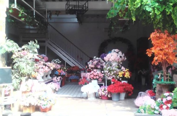 7 Tempat Jual Bunga di Jogja yang Segar dan Menarik: Lengkap dengan Harga dan Lokasi! 6 Karen Florist
