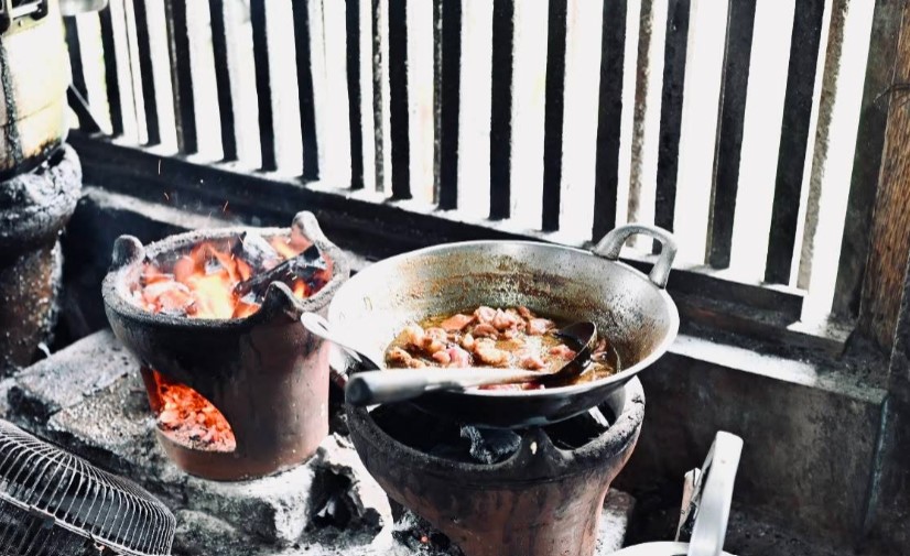 7 Tempat Kuliner Berkuah di Jogja Favorit Lengkap dengan Menu, Harga dan Lokasinya 6 Tongseng dan Sate Kambing Sor Talok