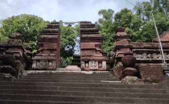 Makam Raja-Raja Imogiri