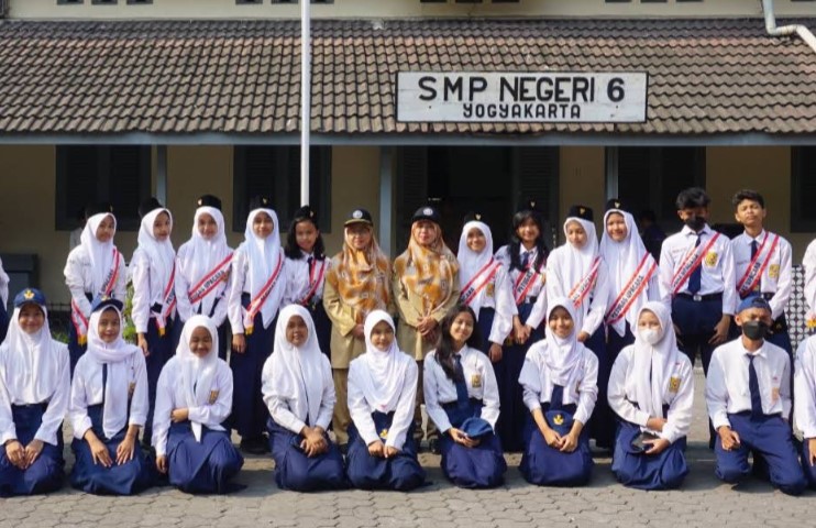 8 SMP Terbaik di Jogja yang Unggul di Ekskul Paskibra dan Segudang Prestasi 8 SMP Negeri 6 Yogyakarta