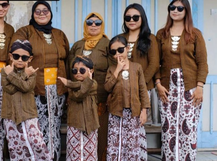 9 Tempat Sewa Baju Adat Anak di Jogja, Koleksi Terlengkap Harga Murah 8 Sewa Baju Adat Yogyakarta Mbah Dhe