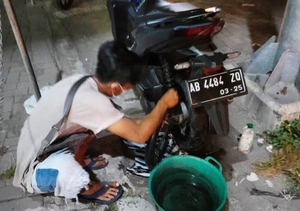 10 Tambal Ban Buka 24 Jam di Jogja, Bisa Panggilan Mobil dan Motor 8 Tambal Ban 24 Jam Wawan