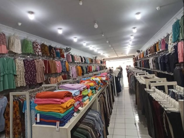9 Tempat Oleh-Oleh Khas Jogja Murah dan Lengkap Dekat Malioboro 9 Toko Mirota Batik
