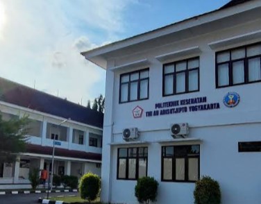 10 Universitas Jurusan Farmasi di Jogja Terbaik, Lengkap dengan Biayanya! 10 Politeknik Kesehatan TNI AU Adisutjipto Yogyakarta
