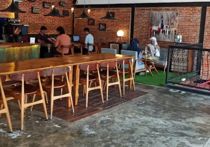 10 Tempat Ngopi di Jogja Buka 24 Jam, Cocok Buat Begadang atau Nugas! 10 Cafe Brick
