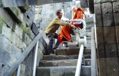 Stairlift Candi Borobudur