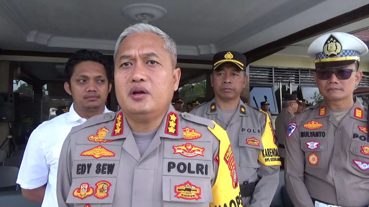Kapolresta Sleman, Kombes Pol Edy Setianto Erning Wibowo Ketika di wawancarai wartawan.