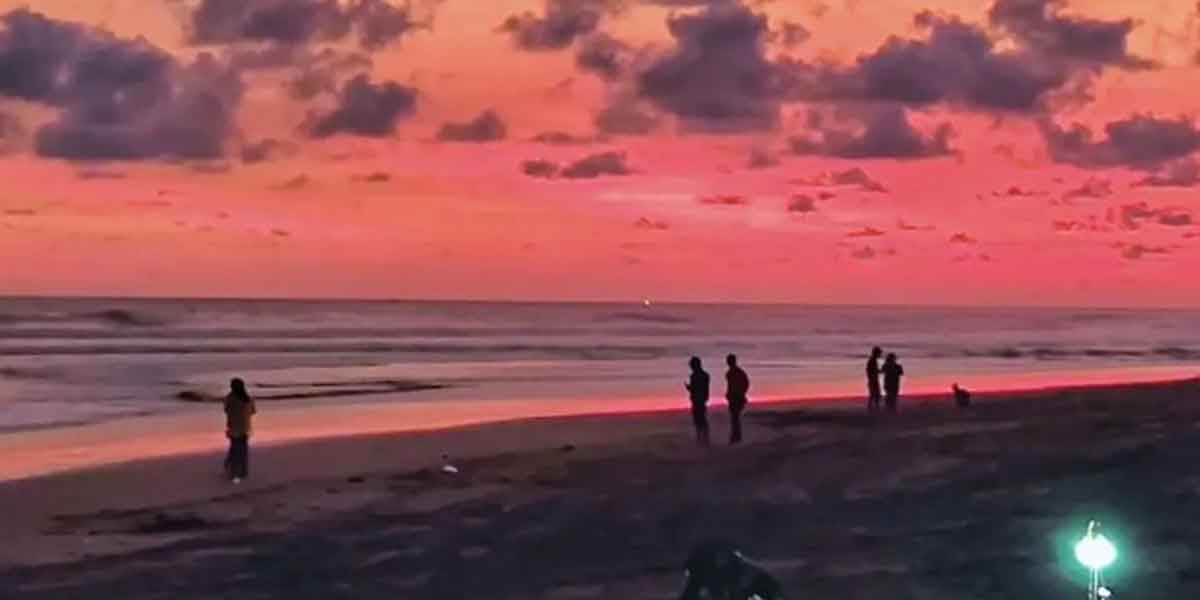 Potensi Wisata Malam Parangtritis DIY