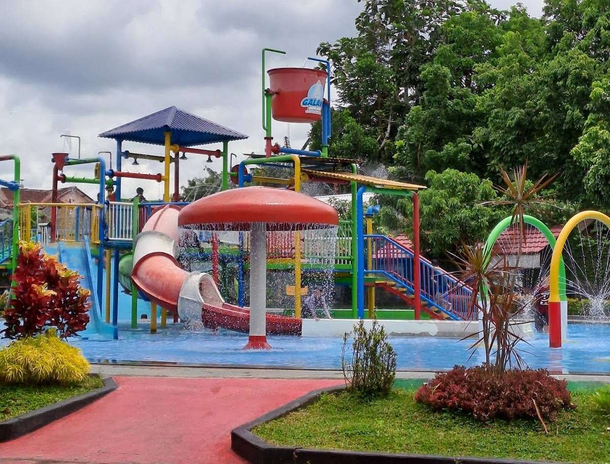 10 Tempat Kolam Renang Jogja Murah dan Seru untuk Anak-anak 11 Kolam Renang Jogja