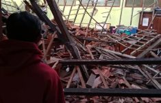Ruang Kelas SD di SCBD Sleman Ambrol (source: HarianJogja)