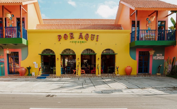 9 Hotel Dekat dengan Tempat Wisata di Jogja yang Murah dan Instagramable! 2 Por Aqui Stay & Dine