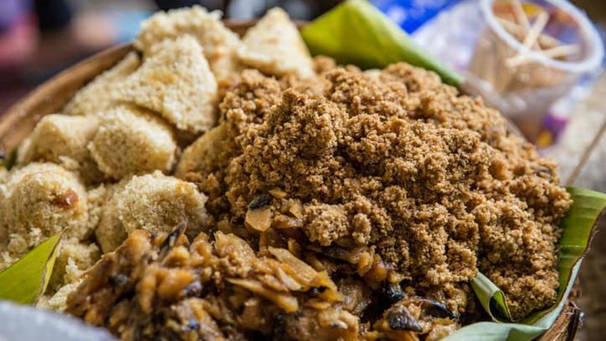8 Tempat Beli Oleh-Oleh Khas Gunung Kidul yang Legendaris dan Bikin Kangen 3 Warung Nasi Tiwul Gurih