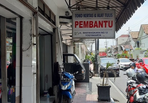 Toko Kertas Pembantu