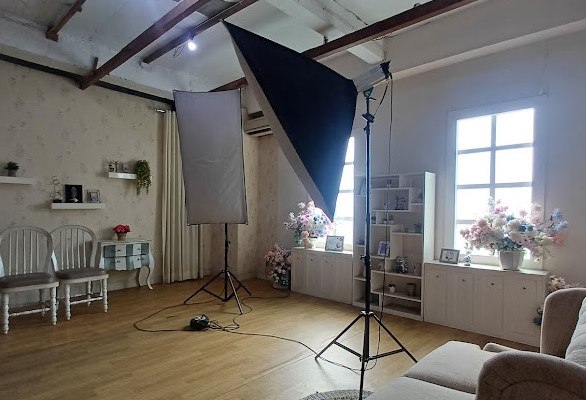 9 Tempat Studio Foto Terbaik di Jogja, Abadikan Momen Spesial Anda 4 Calista Photo Studio