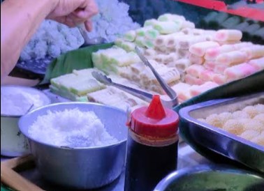 9 Tempat Jajanan Getuk Legendaris di Jogja yang Enak dan Bikin Ketagihan 4 Getuk Nenek (penjual kaki lima Wirobrajan)