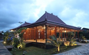 Royal Joglo Inn