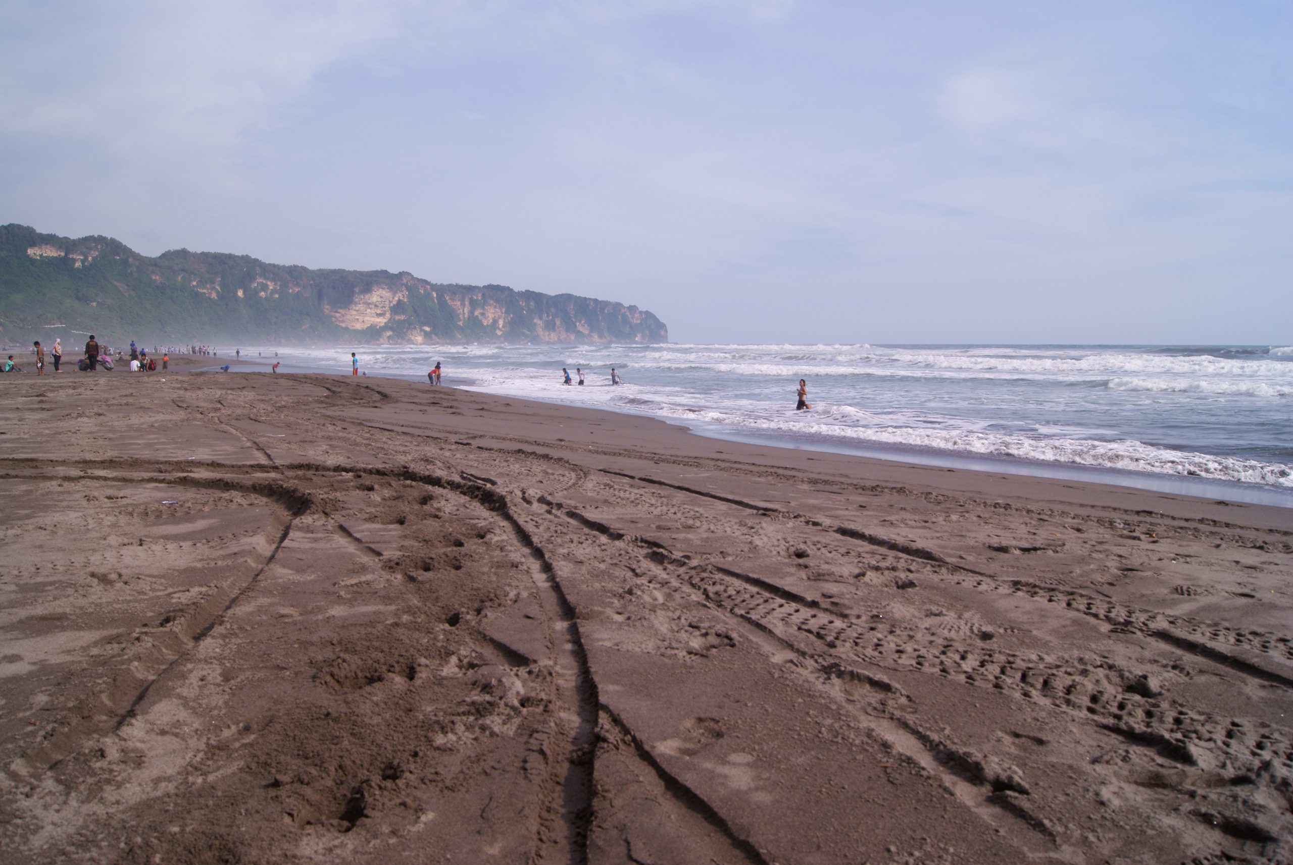 10 Wisata Alam Menarik di Jogja yang Cocok Dikunjungi Saat Liburan Sekolah, Seru dan Menyenangkan! 5 Pantai Parangtritis