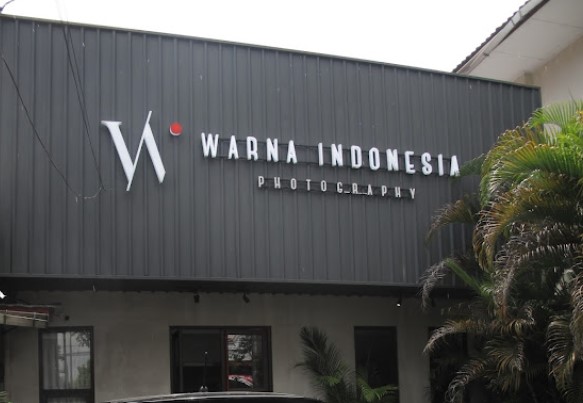 9 Tempat Studio Foto Terbaik di Jogja, Abadikan Momen Spesial Anda 5 Warna Indonesia Photography