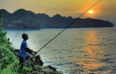 Morning Rock Fishing Tour
