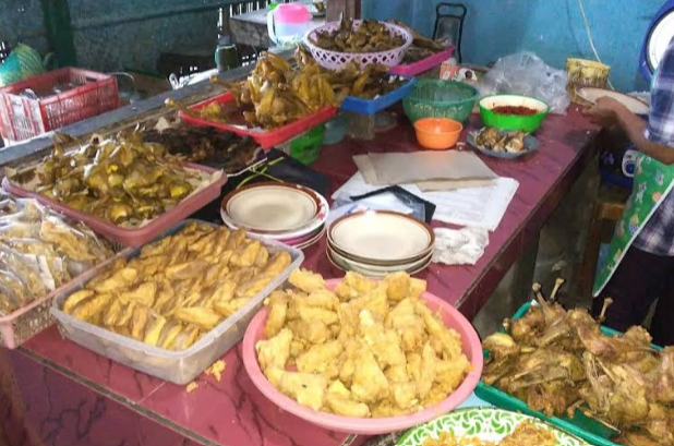 Warung Sego Kucing Alit