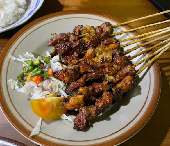 7 Tempat Makan Sate di Jogja yang Ramah di Kantong Dijamin Bikin Nagih! 5 Sate Ayam Samirono