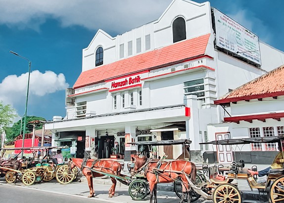 8 Rekomendasi Teater Seni di Jogja, Pentas Seni Istimewa yang Tak Boleh Dilewatkan 5 Hamzah Batik Malioboro
