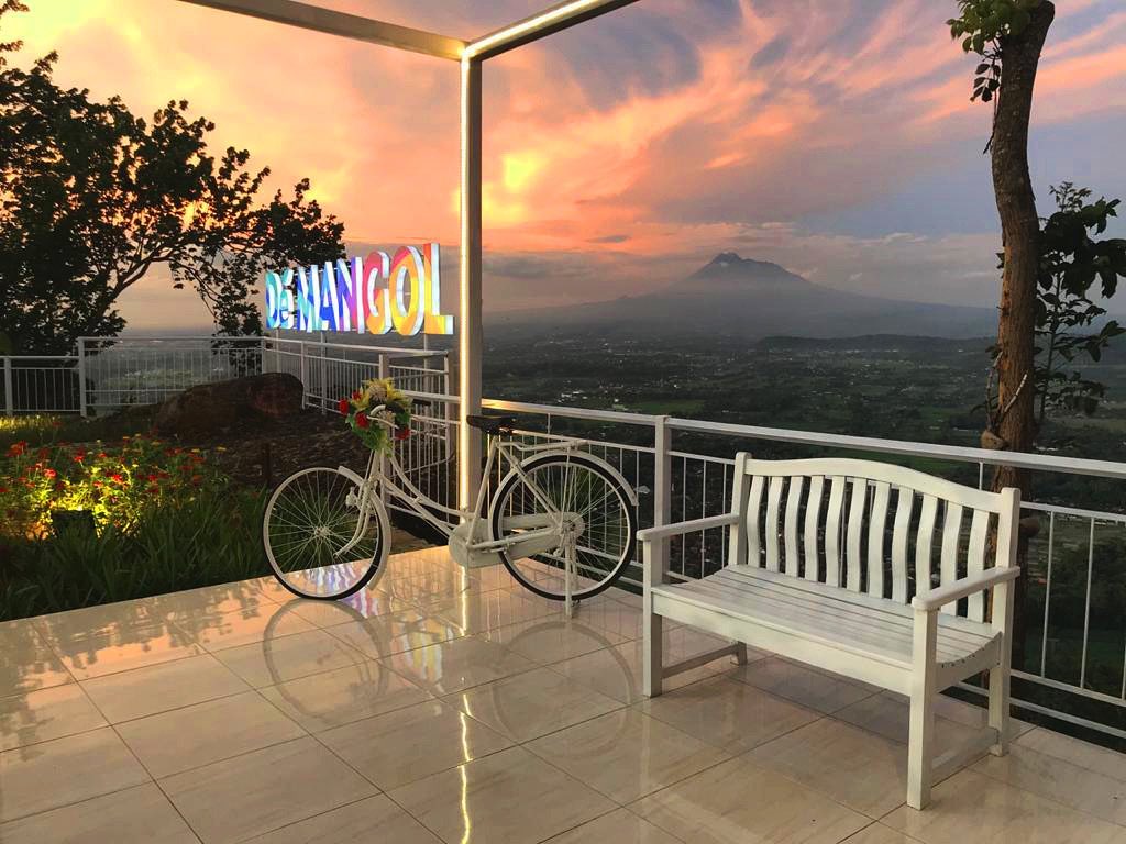 De Mangol View