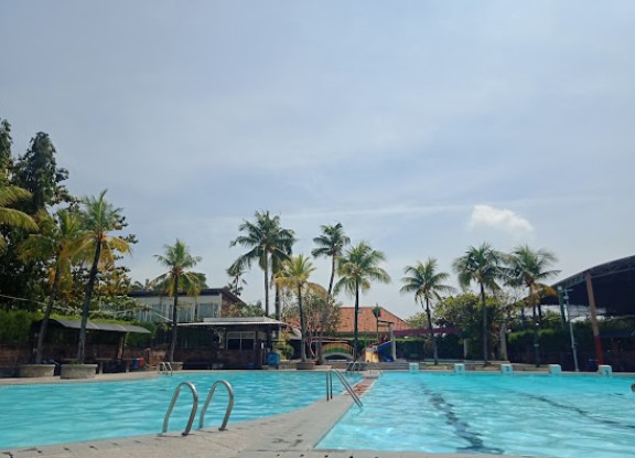 Kolam Renang Tirto Arum