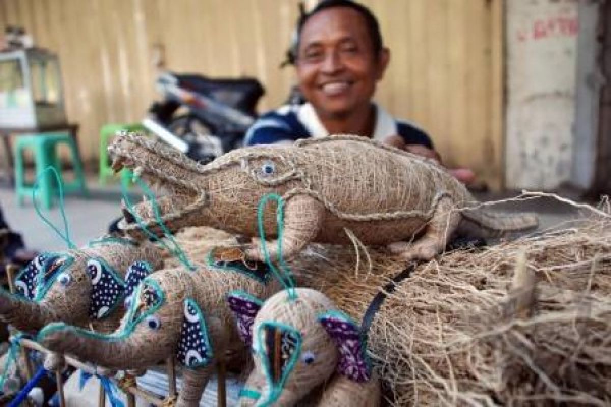 8 UMKM atau Kerajinan Khas Gunung Kidul yang Cocok Dijadikan Oleh-Oleh 8 Kerajinan Akar Wangi & Bambu (Semin/Sodo)