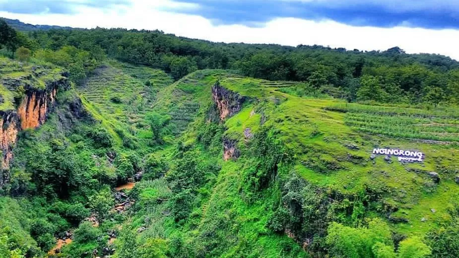 8 Wisata Alam Murah di Gunung Kidul Asyik Buat Liburan Akhir Pekan 9 Lembah Ngingrong