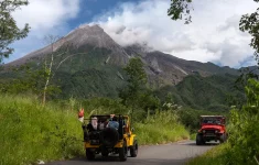 Ilustrasi gunung merapi