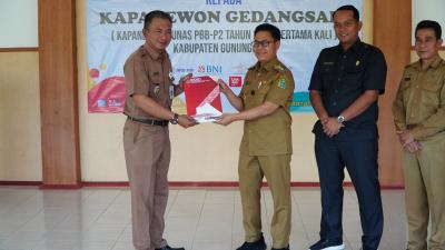 Kapanewon Gedangsari memberikan prestasi sebagai wilayah pertama di Kabupaten Gunungkidul yang lunas Pajak Bumi dan Bangunan Perdesaan dan Perkotaan (PBB-P2) Tahun 2025.