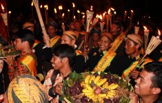 Malam 1 Suro (source: Indonesia Kaya)