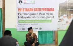 Peletakan batu pertama pembangunan pesantren Hidayatullah Gunungkidul (Source: Harian Jogja)