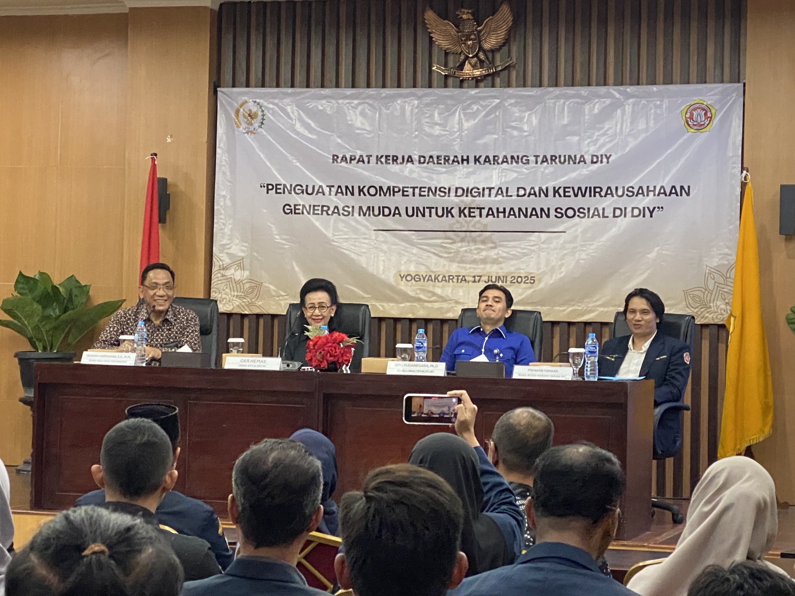 Rapat Kerja Daerah Karang Taruna DIY dengan Tema "Penguatan Kompetensi Digital dan Kewirausahaan Generasi Muda untuk Ketahanan Sosial di DIY"