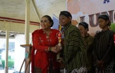 SDN Wonosari 1 resmi dilepas dalam acara “Lung Tinampi” Tahun Ajaran 2024/2025 digelar di Bangsal Sewokoprojo, Sabtu (21/6/2025).